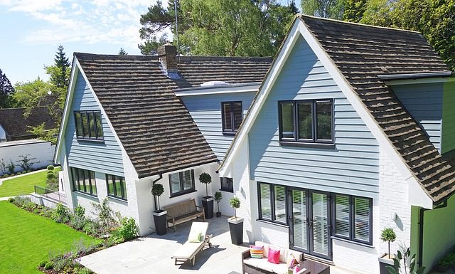 Udaj się do biura nieruchomości