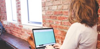 Roczny urlop macierzyński