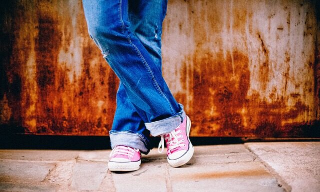 Jakie dżinsy są teraz modne? Jakie dżinsy są teraz modne?