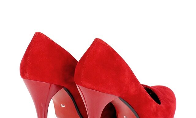 Jak się nazywa ozdobna szpilka do włosów? Jak się nazywa ozdobna szpilka do włosów?