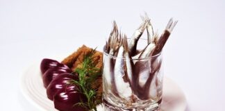 Ile wódki na 50 osób?