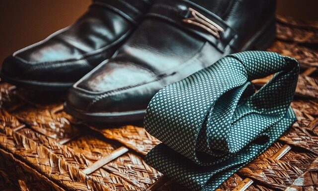 Kto nosi krawat bolo? Kto nosi krawat bolo?