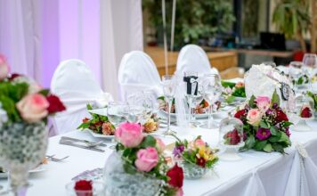 Jak ozdobić bramę na wesele? Jak ozdobić bramę na wesele?