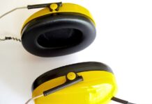 Jak założyć nauszniki? Jak założyć nauszniki?