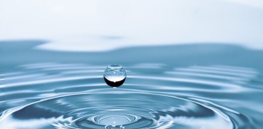 Czym się różni woda święcona od zwykłej? Czym się różni woda święcona od zwykłej?