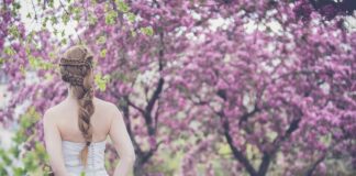 Czy pan młody przyjeżdża po Pannę Młodą?