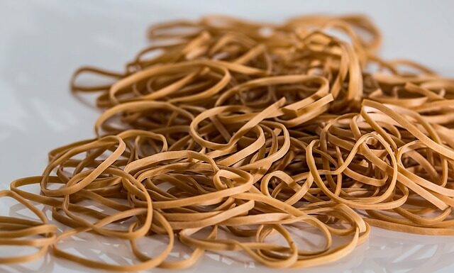 Co zamiast opaski do włosów? Co zamiast opaski do włosów?