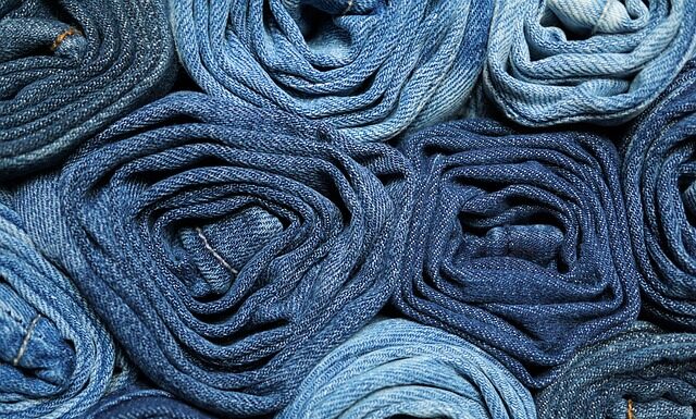 Jak prać spodnie dresowe?