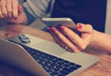 Czy rodzic ma prawo zabrać telefon dziecku? Czy rodzic ma prawo zabrać telefon dziecku?