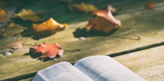 Co zrobić z krzyżem po zmarłej osobie?