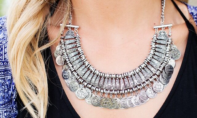 Jak zrobić naszyjnik z filcu?