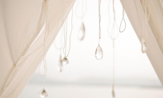 Jak zrobić dekoracje na klamki samochodu? Jak zrobić dekoracje na klamki samochodu?