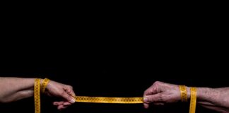 Na jaką odległość działa smartwatch od telefonu?