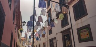 Co pod marynarkę zamiast koszuli?