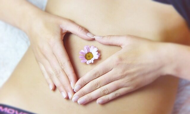 Jak ukryć brzuch w stroju kąpielowym? Jak ukryć brzuch w stroju kąpielowym?