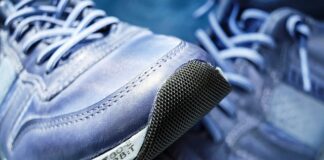 Jaki kolor torebki do złotych butów?