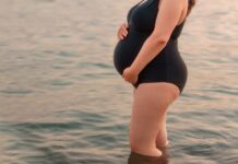 Aktywna mama: Dlaczego warto pływać w ciąży i jak dobrać idealny strój na ten wyjątkowy czas? kostium kąpielowy ciążowy